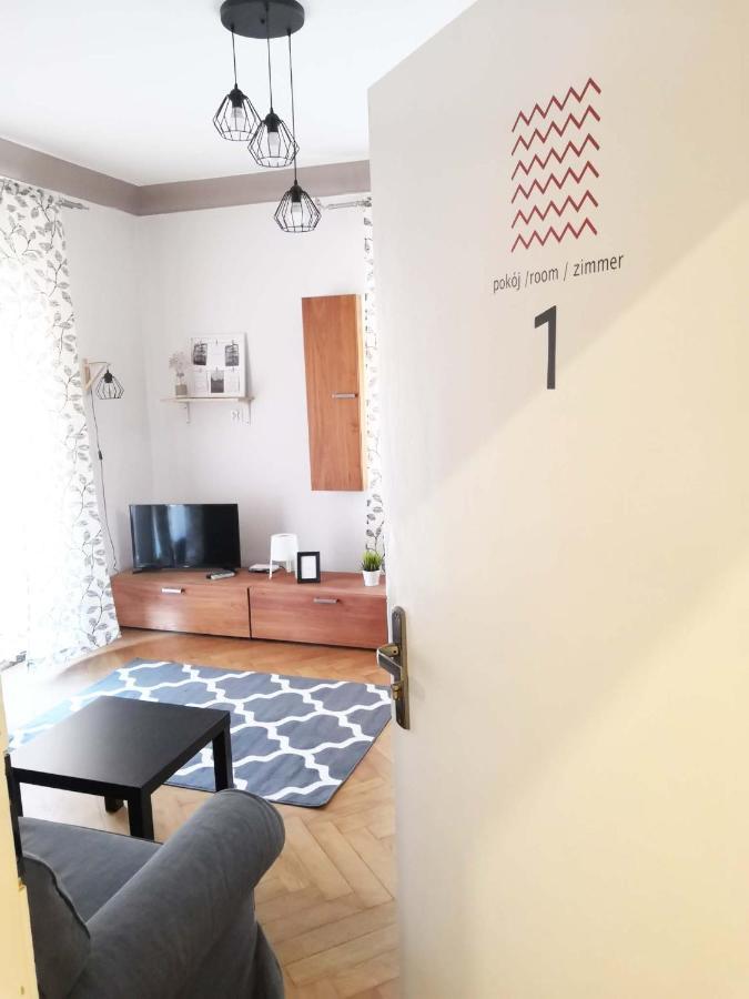Bankowa 8 Guest Rooms Zielona Gora  Exterior photo